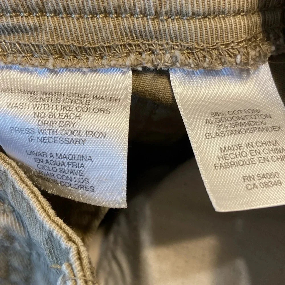 ๐ Jones New York khaki jeans size 8 ๐โ
BIN #14 - Picture 9 of 9